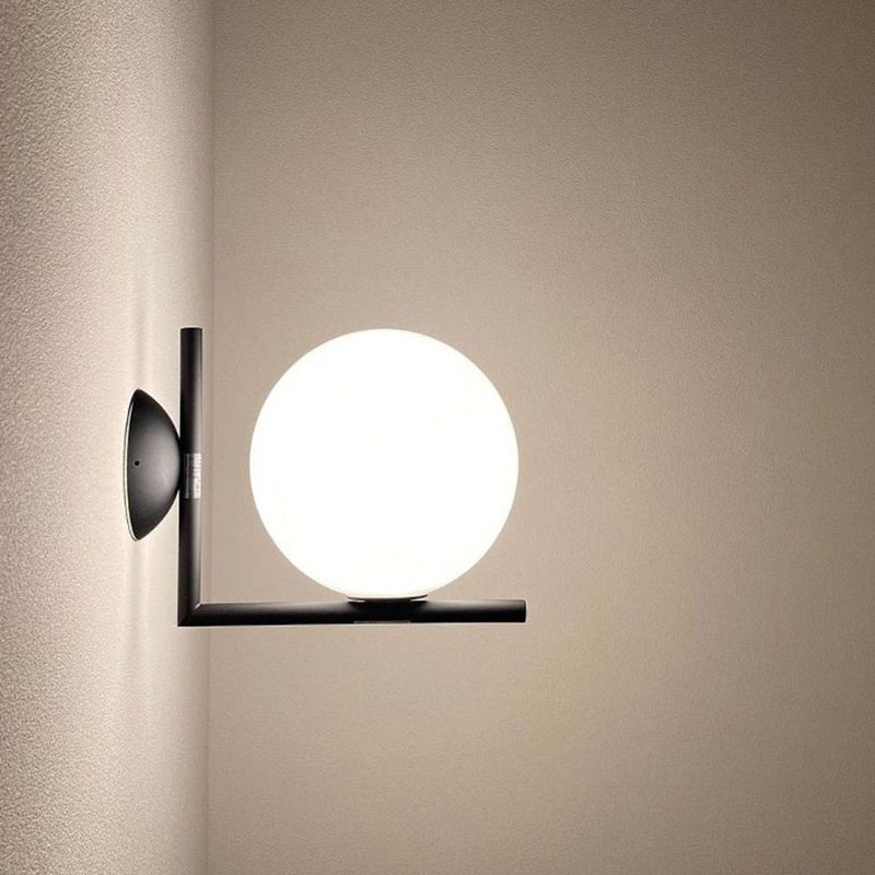 Glazen wandlamp