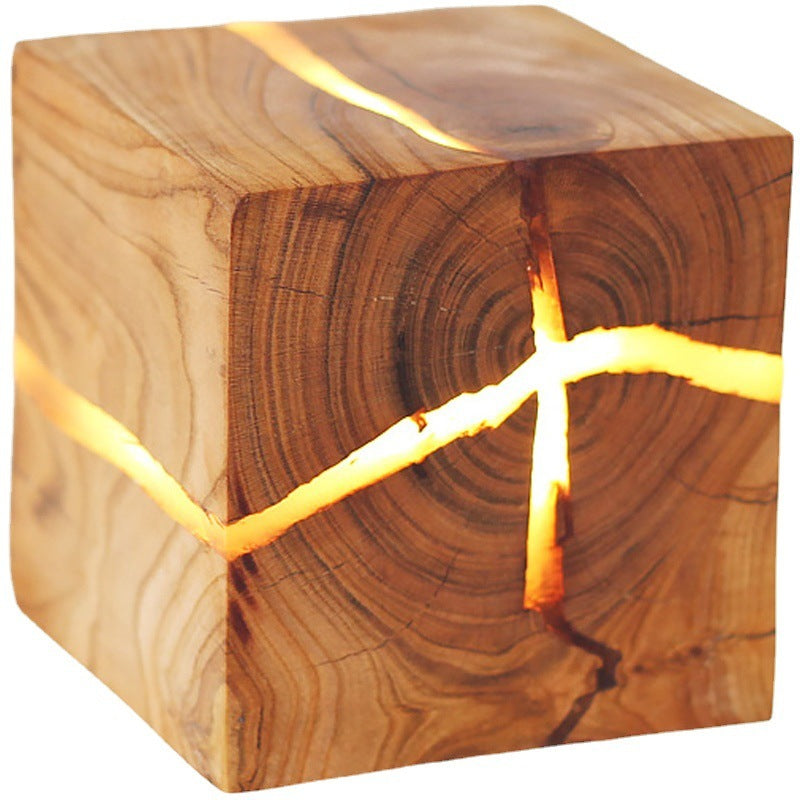 Houten kubus wandlamp