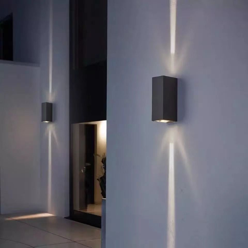 Outdoor Decorative Double-head Wall Light