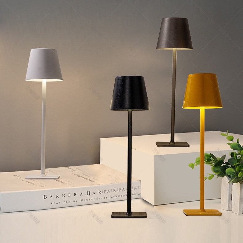Charging Simple Table Lamp